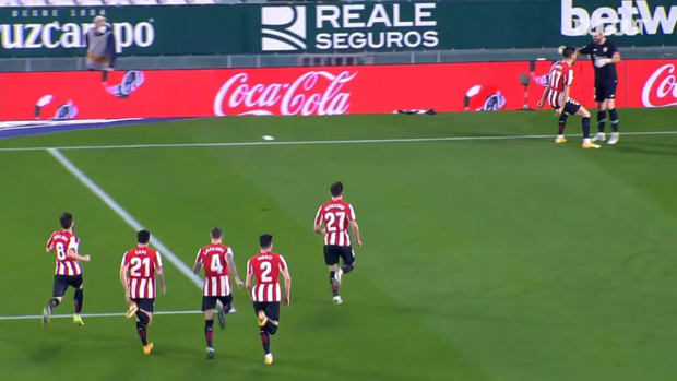 Athletic Club players celebrate victory on penalties